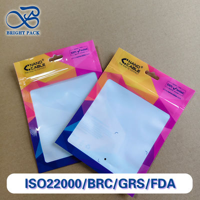 Túi hàn ba cạnh tiết kiệm chi phí với cửa sổ có độ hiển thị cao để đóng gói phụ kiện điện tử nhỏ.